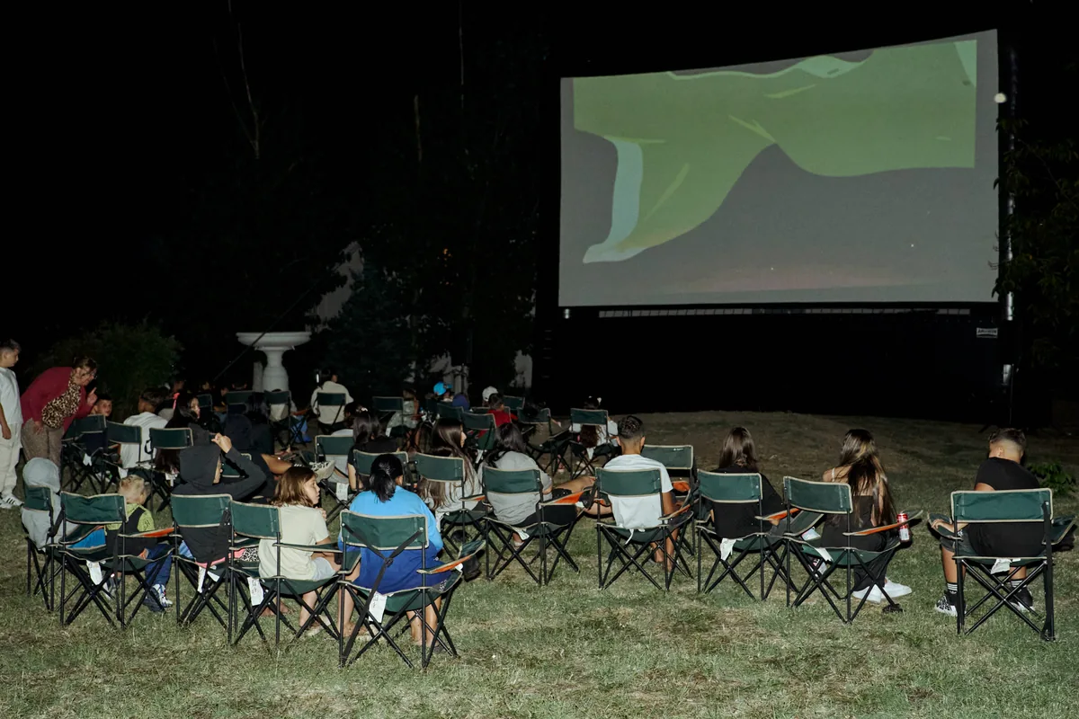 Film at the Manor — proiecție de film sub cerul liber
