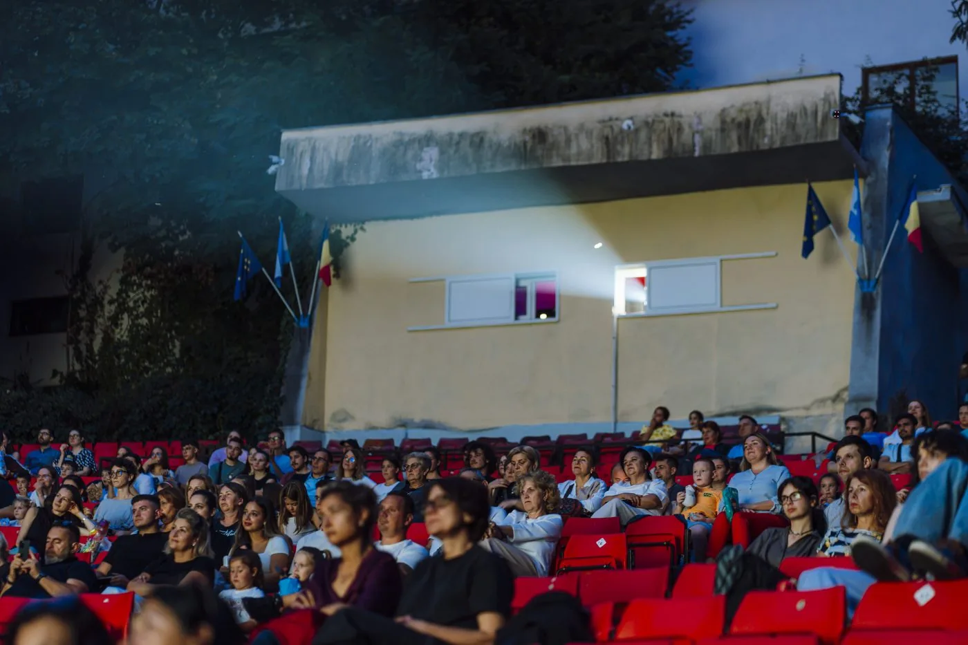 Caravana Metropolis — Cinema în aer liber